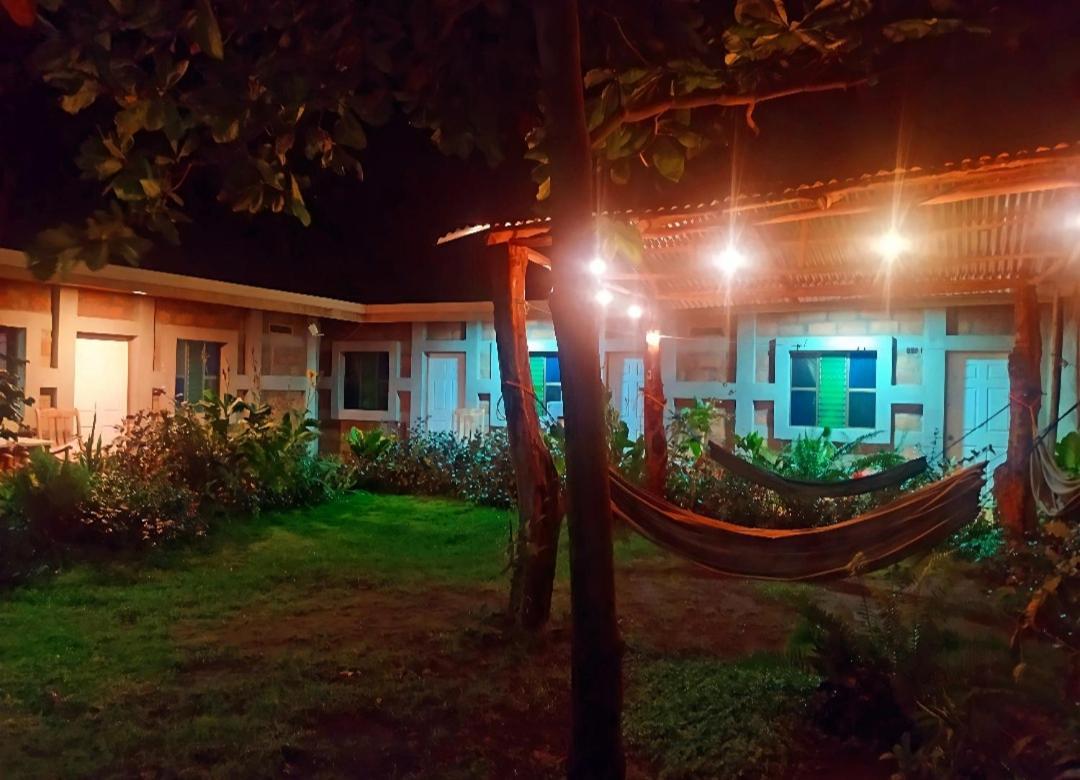 Rustic House Hostel Moyogalpa Bagian luar foto