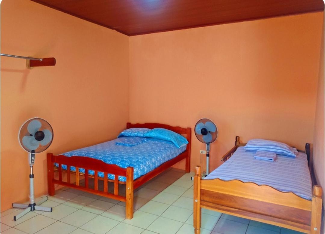 Rustic House Hostel Moyogalpa Bagian luar foto