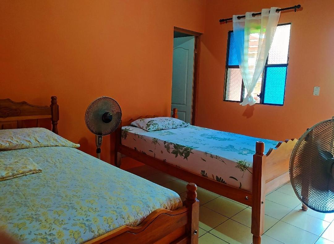 Rustic House Hostel Moyogalpa Bagian luar foto