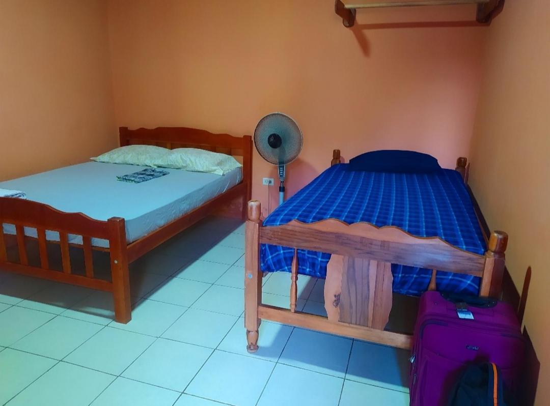 Rustic House Hostel Moyogalpa Bagian luar foto