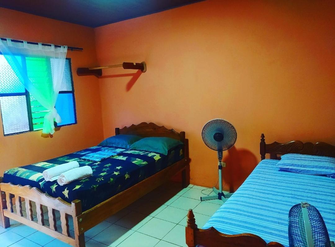 Rustic House Hostel Moyogalpa Bagian luar foto