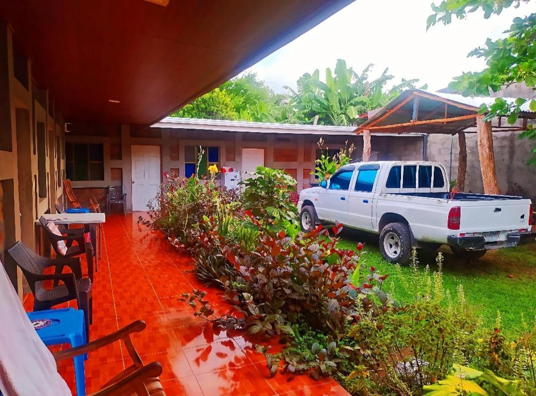 Rustic House Hostel Moyogalpa Bagian luar foto