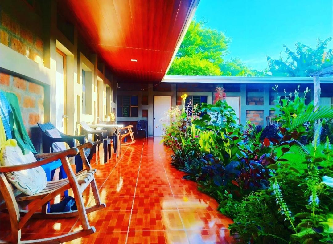 Rustic House Hostel Moyogalpa Bagian luar foto